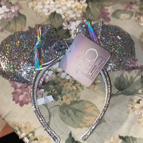 Disneys Minnie ears 100 celebration - Picture 1 of 5